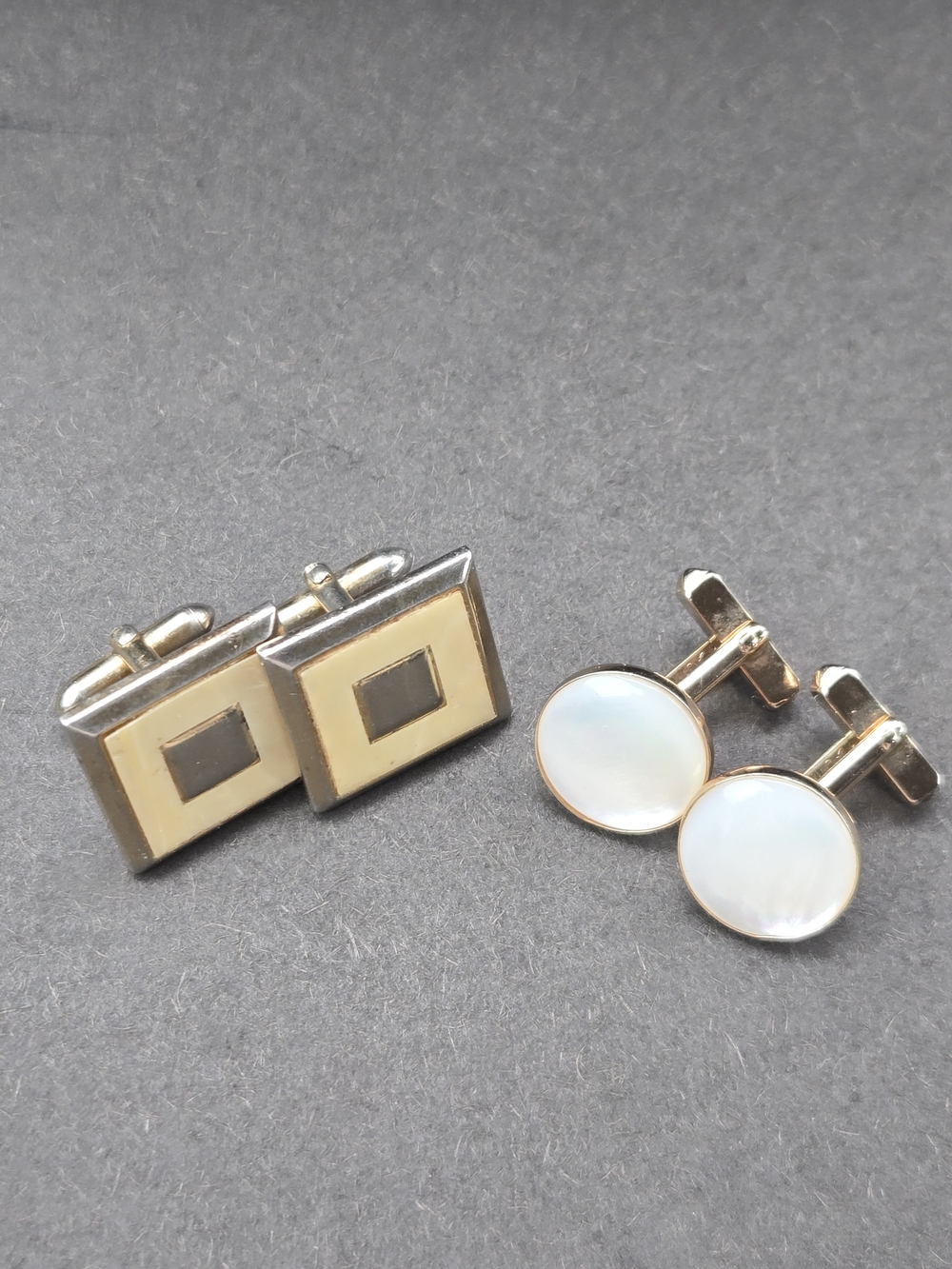 VTG SWANK Gold-tone In Abalone Cufflinks  & Mother-of-Pearl Round Cufflinks Set